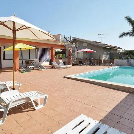 Apt, 4 * Punta Secca