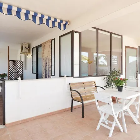 Apartament Apt, 4 *